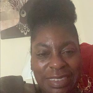 Meet your Posher, Sharie